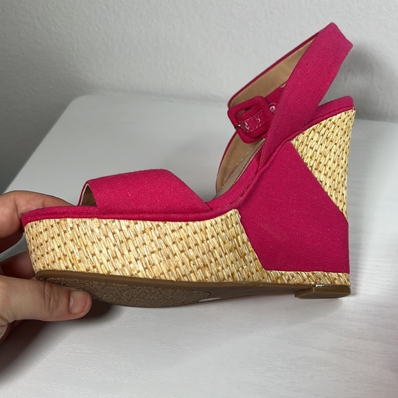 Like new!! BCBGeneration CABARET RAQUEL wedge Sz 8 - Picture 12 of 16